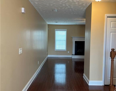 91 Marquis Drive - Photo Thumbnail 1