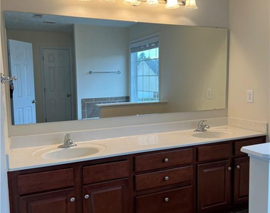 91 Marquis Drive - Photo Thumbnail 13