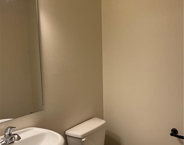 91 Marquis Drive - Photo Thumbnail 2