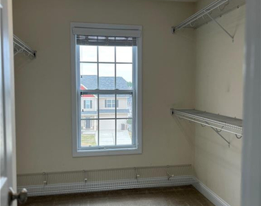 91 Marquis Drive - Photo Thumbnail 12