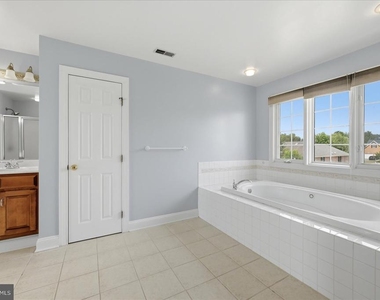 104 Bramble Court - Photo Thumbnail 26