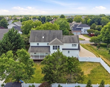 104 Bramble Court - Photo Thumbnail 53