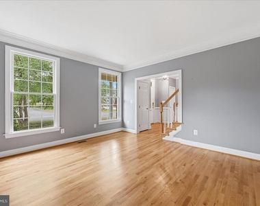 104 Bramble Court - Photo Thumbnail 9