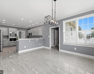 104 Bramble Court - Photo Thumbnail 14