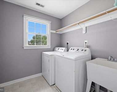 104 Bramble Court - Photo Thumbnail 40