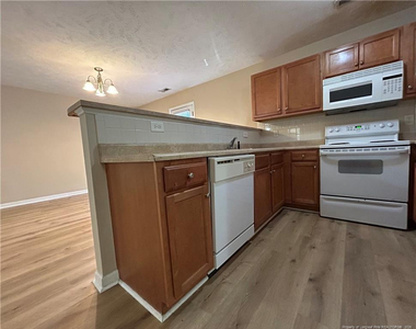 154 Glenn Brooke Lane - Photo Thumbnail 4
