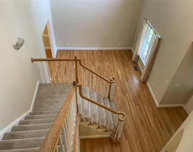 3310 Middlebrook Court - Photo Thumbnail 4