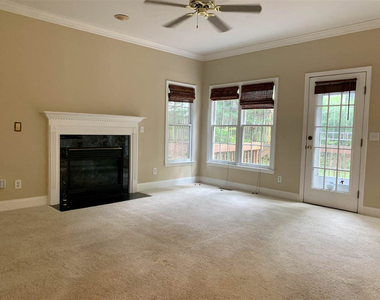 3310 Middlebrook Court - Photo Thumbnail 7