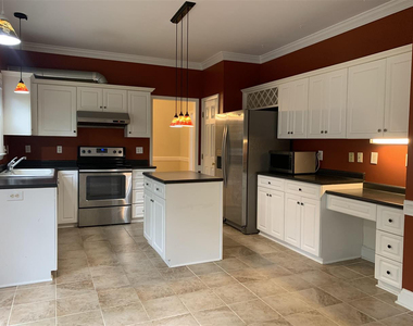 3310 Middlebrook Court - Photo Thumbnail 5