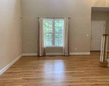 3310 Middlebrook Court - Photo Thumbnail 2