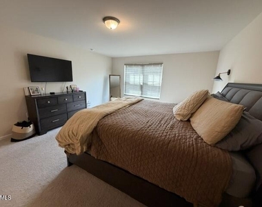 3509 Arctic Brook Street - Photo Thumbnail 8
