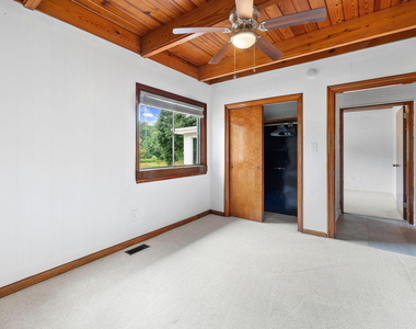 2118 Timberlake Drive - Photo Thumbnail 12