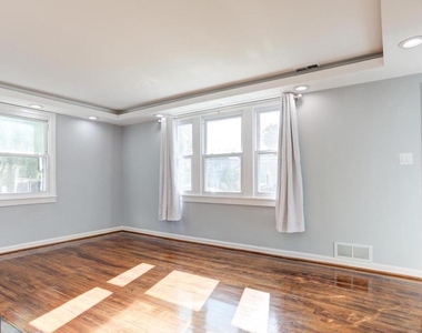 4023 Chestnut Street - Photo Thumbnail 11