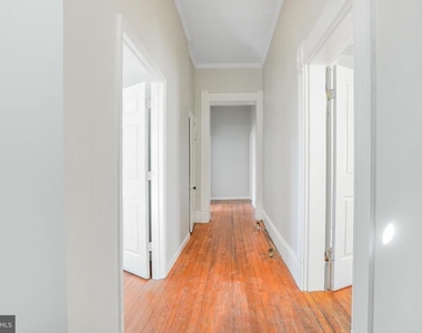 1122 Caroline Street - Photo Thumbnail 3