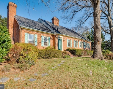 901 Janneys Lane - Photo Thumbnail 1