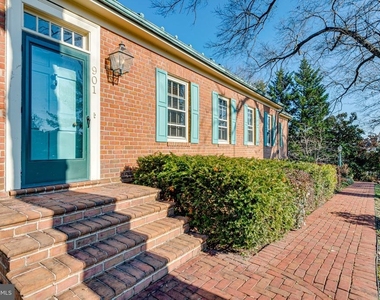 901 Janneys Lane - Photo Thumbnail 6