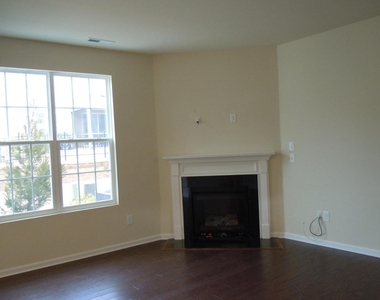 10118 Knotty Pine Lane - Photo Thumbnail 10