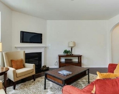 10118 Knotty Pine Lane - Photo Thumbnail 7