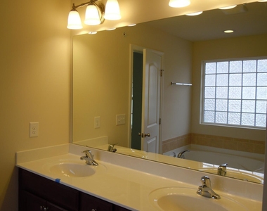 10118 Knotty Pine Lane - Photo Thumbnail 18
