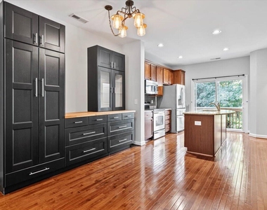 8751 Cypress Grove Run - Photo Thumbnail 3
