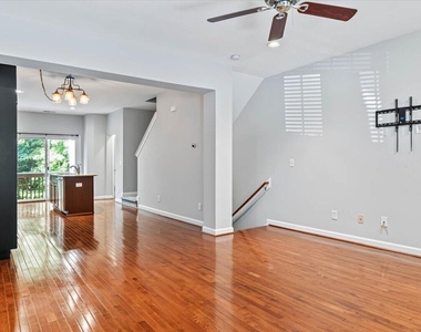 8751 Cypress Grove Run - Photo Thumbnail 5