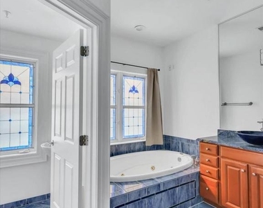 1335 N 14th Street N - Photo Thumbnail 16