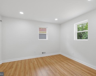 1545 11th Street S - Photo Thumbnail 8