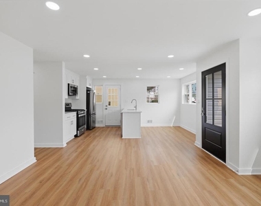 1545 11th Street S - Photo Thumbnail 2