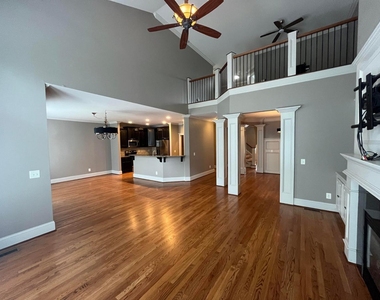 8012 Lloyd Allyns Way - Photo Thumbnail 12