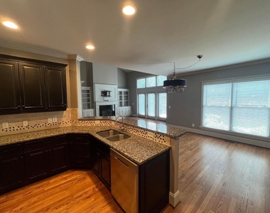 8012 Lloyd Allyns Way - Photo Thumbnail 11