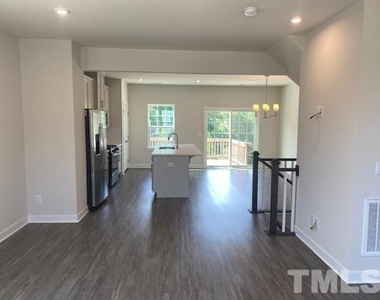 511 Autumn Cure Court - Photo Thumbnail 9