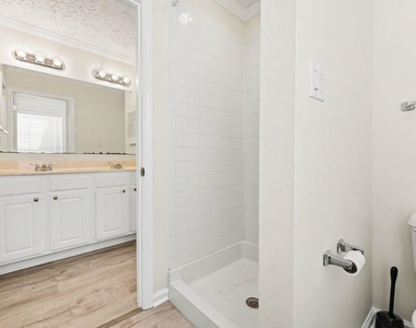 148 Clearwater Drive - Photo Thumbnail 20