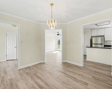 148 Clearwater Drive - Photo Thumbnail 5