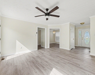148 Clearwater Drive - Photo Thumbnail 9