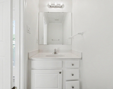 148 Clearwater Drive - Photo Thumbnail 14