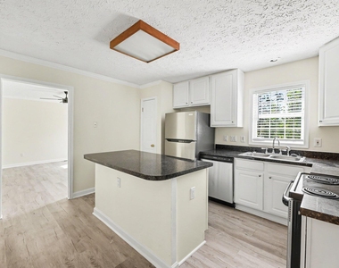 148 Clearwater Drive - Photo Thumbnail 12
