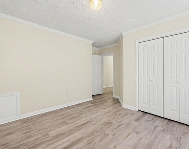 148 Clearwater Drive - Photo Thumbnail 24