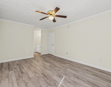 148 Clearwater Drive - Photo Thumbnail 16