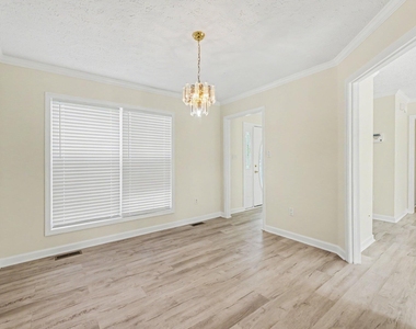 148 Clearwater Drive - Photo Thumbnail 6