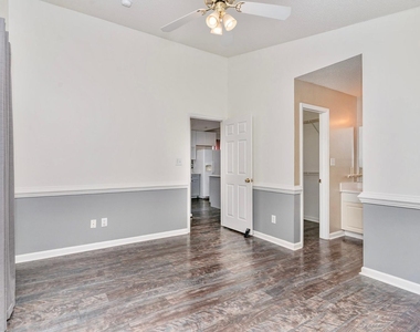 4408 Valley Cove Court - Photo Thumbnail 14