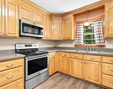 41 Hillcrest Drive - Photo Thumbnail 15