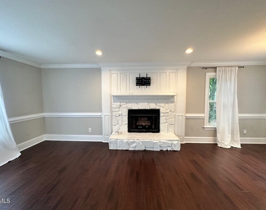 3117 E Folkestone Place - Photo Thumbnail 2