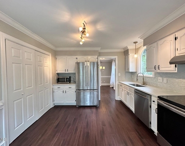 3117 E Folkestone Place - Photo Thumbnail 7