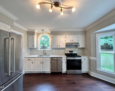 3117 E Folkestone Place - Photo Thumbnail 6
