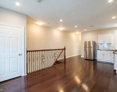 723 S 56th Street - Photo Thumbnail 3