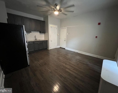 521 S 41st Street - Photo Thumbnail 2