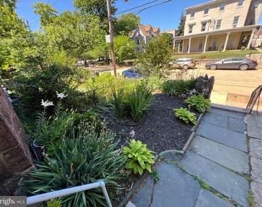 521 S 41st Street - Photo Thumbnail 10