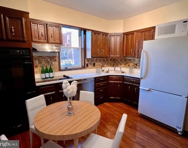 360 E Gorgas Lane - Photo Thumbnail 7