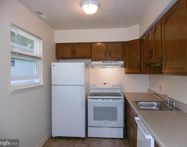 235 Parker Avenue - Photo Thumbnail 9