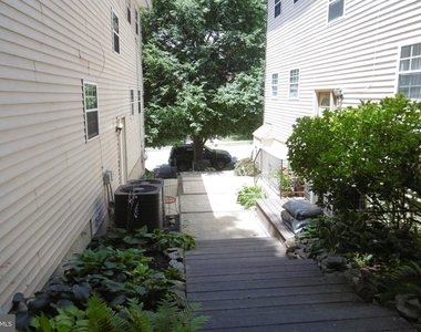 235 Parker Avenue - Photo Thumbnail 22
